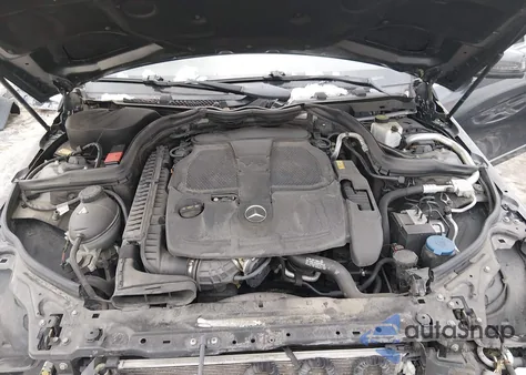 2013 Mercedes-Benz C 300 Sport 4Matic z USA, uszkodzony, nr VIN WDDGF8AB7DG076961